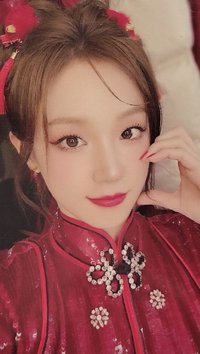 YUQ1 yzy 特典卡 蛇年限定-比心琦