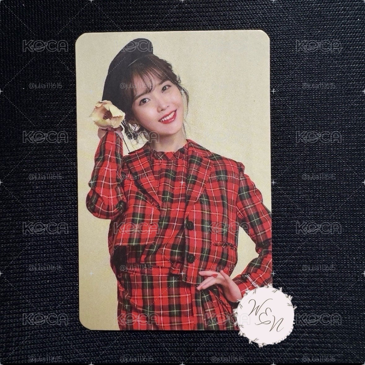 IU 李知恩 2018 年曆小卡