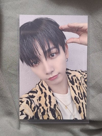 Why.. JAEHYUN 明宰鉉 環球特典