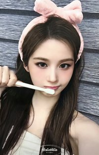 Fe3O4: FORWARD ms 簽售卡 7.0中簽 牙刷薛