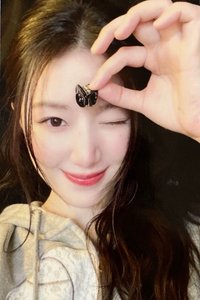 We are KMStore 預售B ver 特典卡 泡泡摩奇