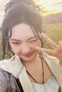 一週年寫真書 yg 特典卡 Chiquita 線上ver.A