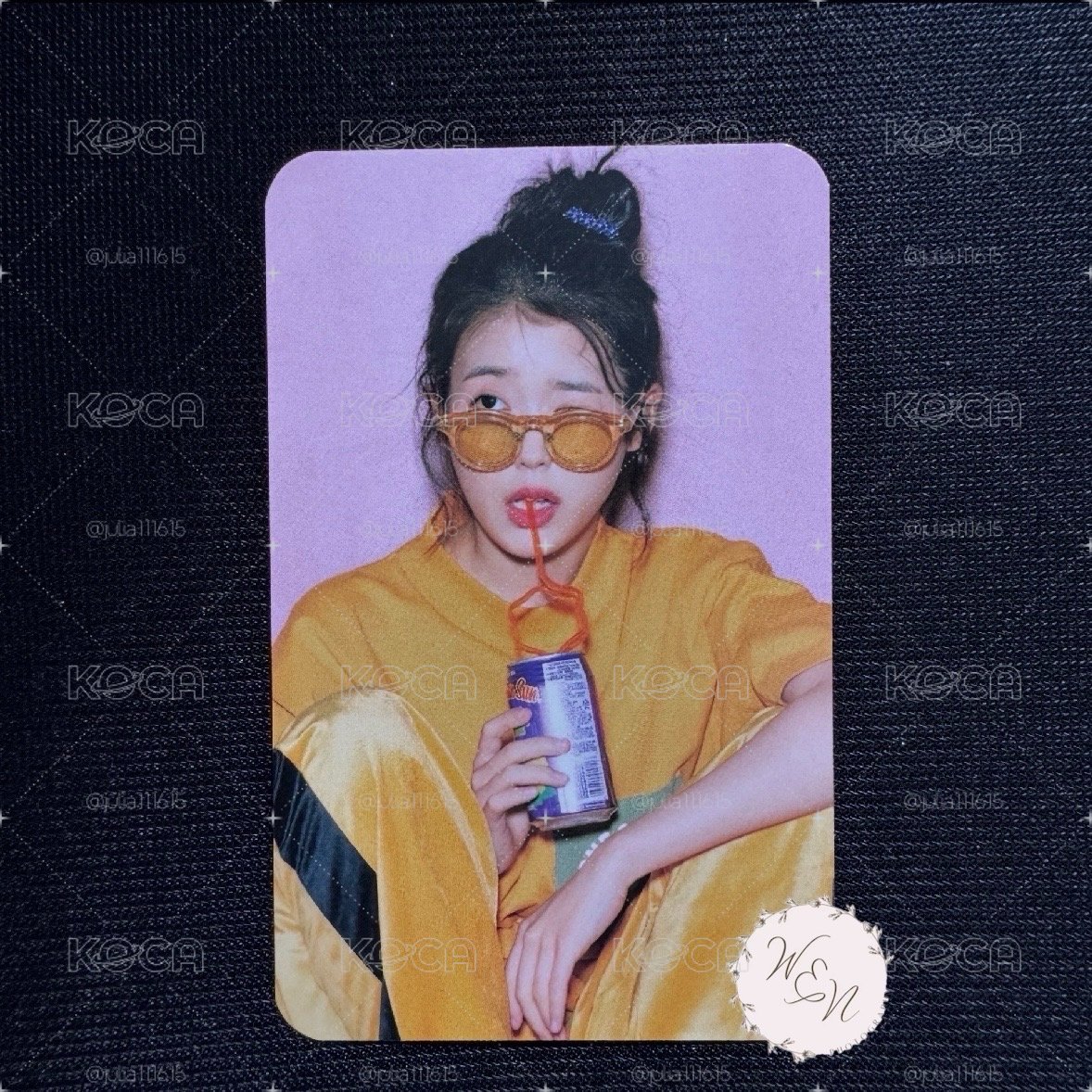 IU 李知恩 2019 年曆小卡