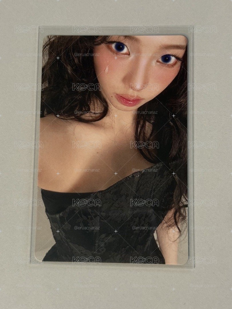 aespa KARINA PUSSPUSS雜誌卡 中背：愛讓懸崖變平地