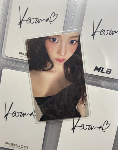 Karina Puss Puss雜誌卡  中背