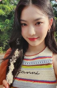 WE NEED LOVE sr 特典卡 STAYC ISA   星河 陽光莎