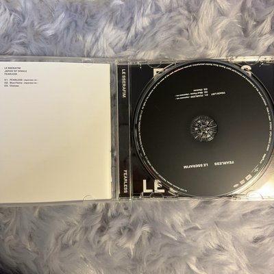 LE SSERAFIM 日單 fearless 通常盤 一葉小卡