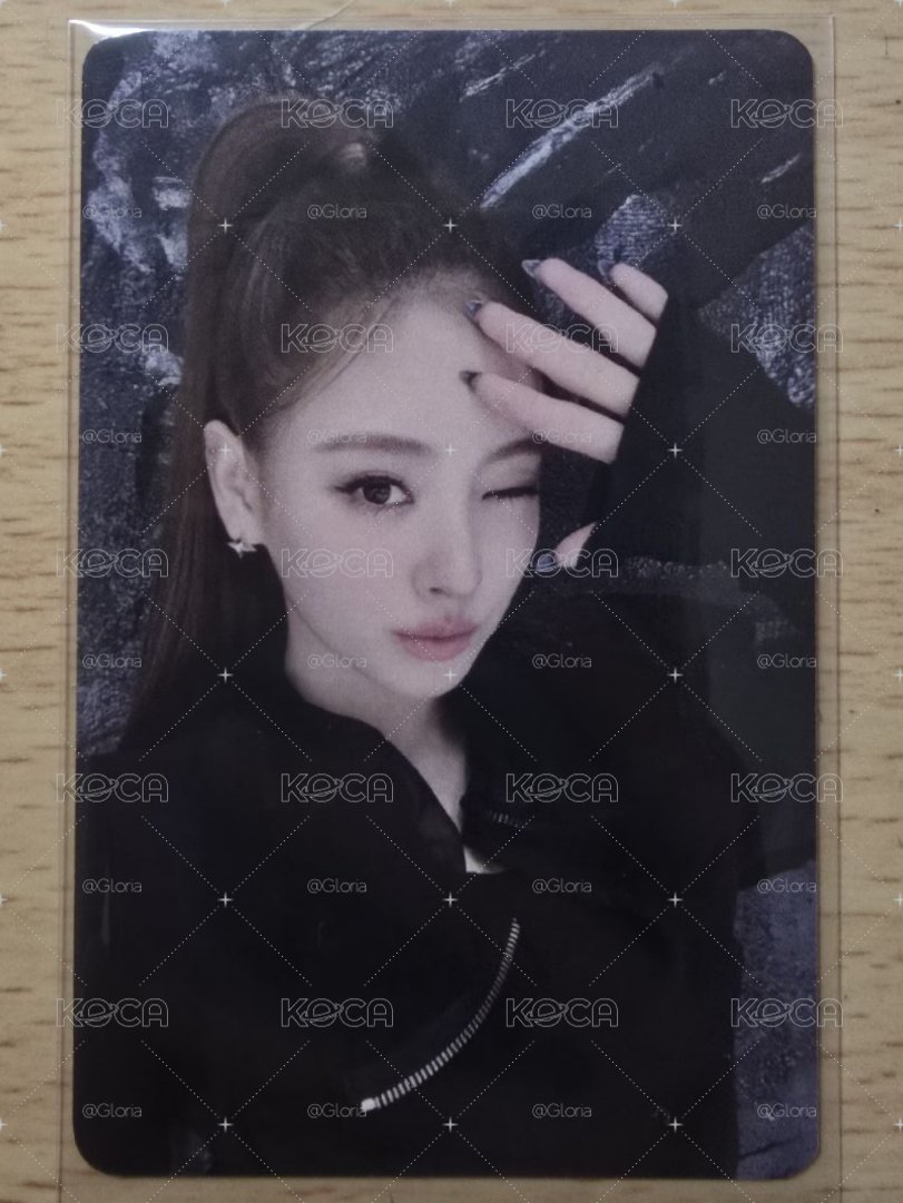 Anna 打歌卡含方巾